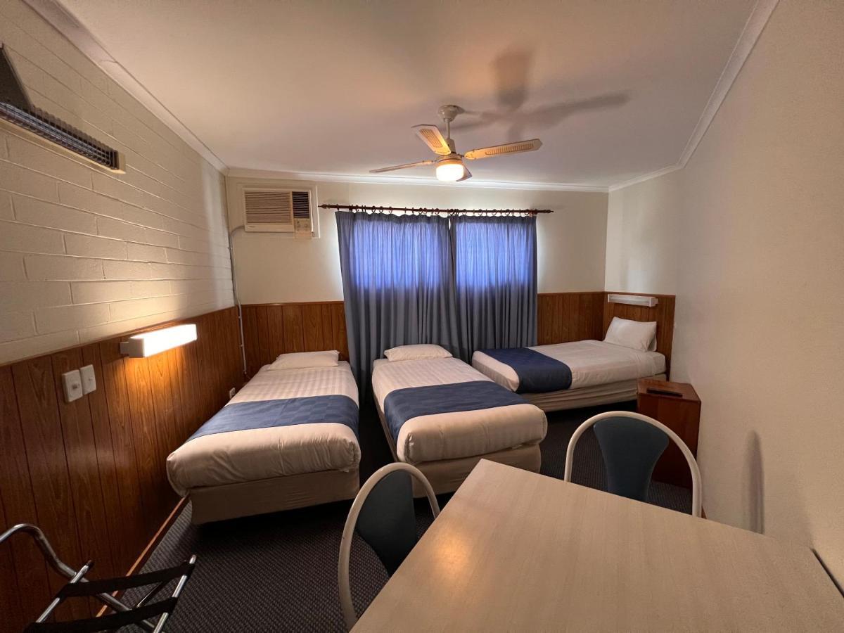 Sturt Motel Balranald Bagian luar foto