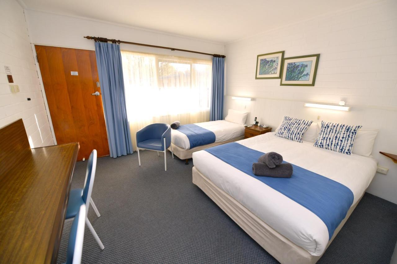 Sturt Motel Balranald Bagian luar foto