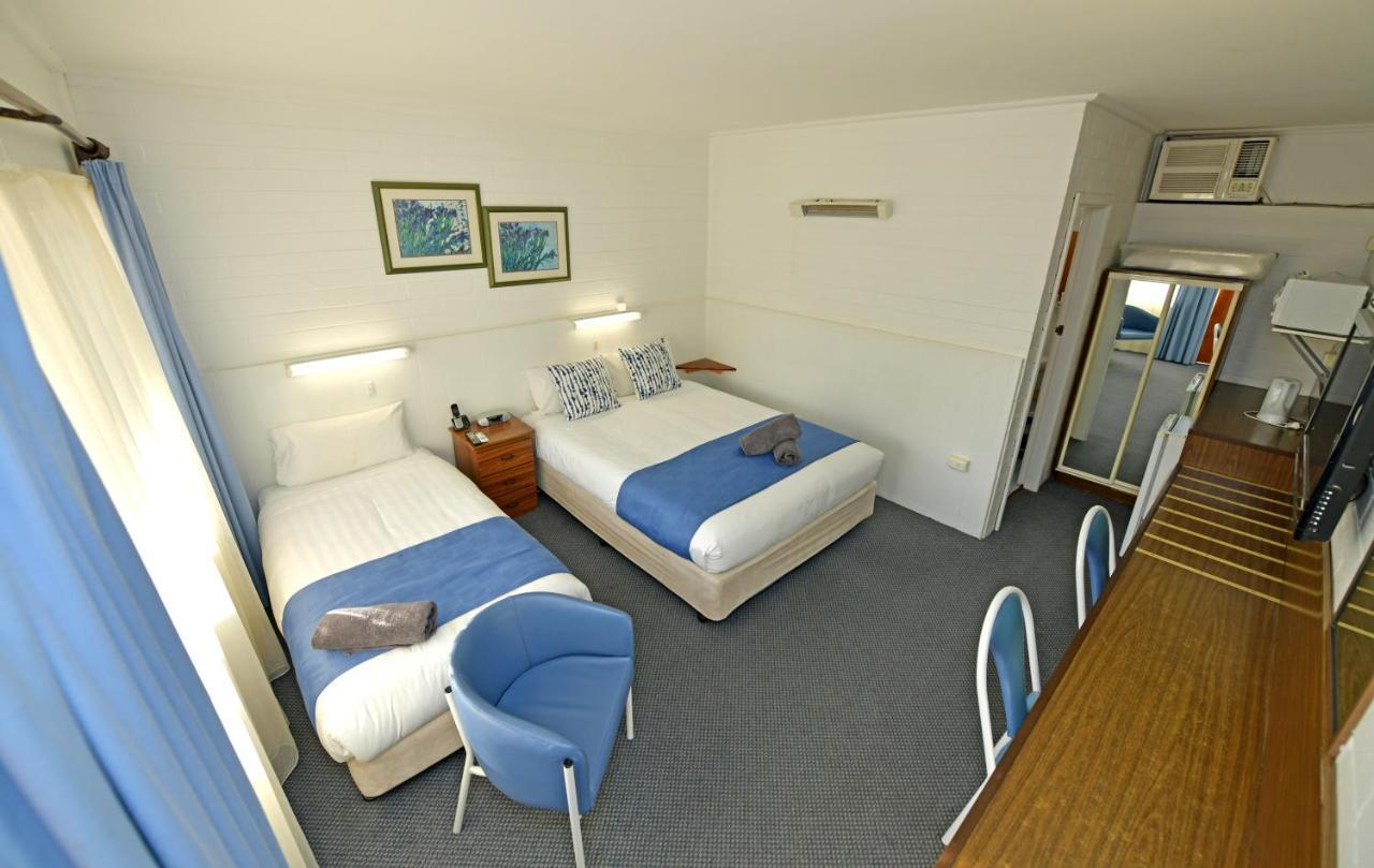 Sturt Motel Balranald Bagian luar foto